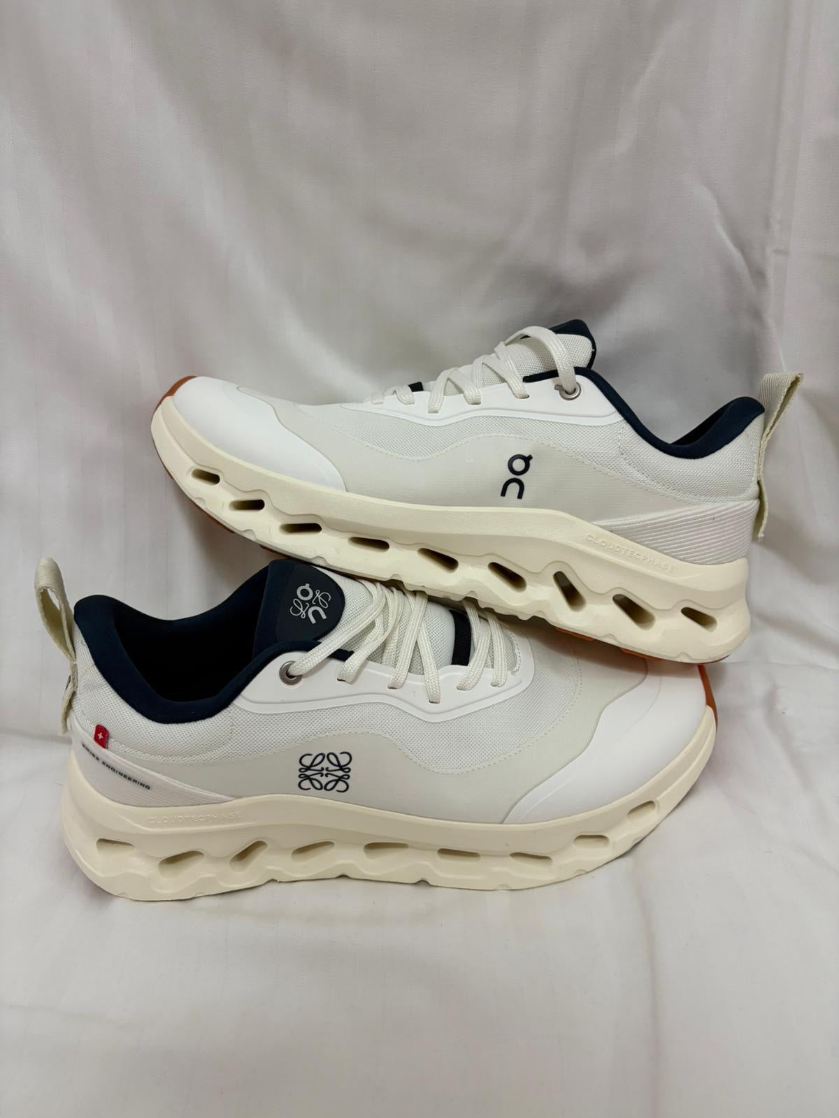 On x Loewe Cloudtilt — White